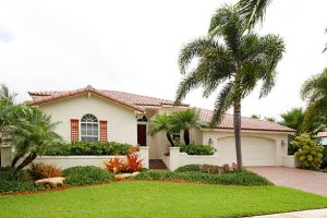 Fort Myers Lawn Maintenance Service residential4 300x200